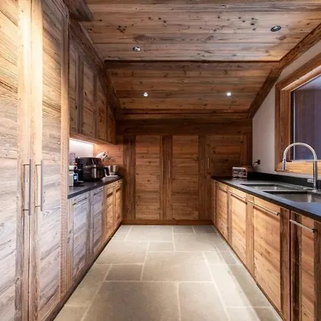 Le Domaine Chic Apartment